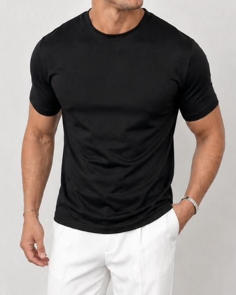 Achteraanzicht van het Heren T-shirt, met aandacht voor de nette afwerking en de kwaliteit van de stiksels.