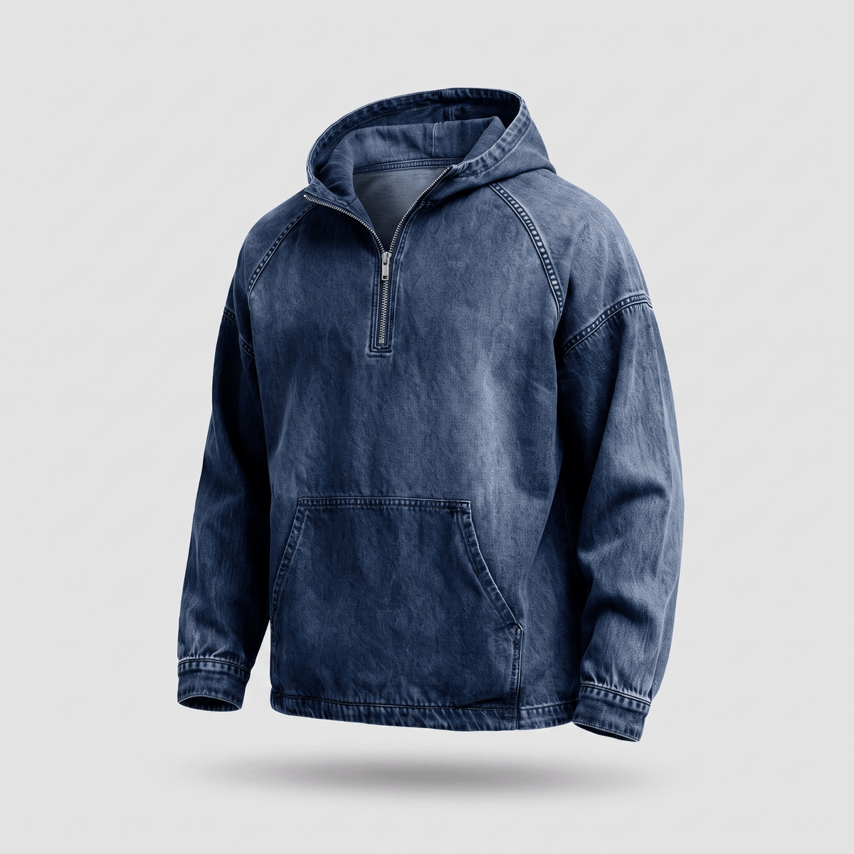 De Dion hoodie in lichtblauw, platgelegd om de afwerking van de denim boorden aan manchetten te tonen.