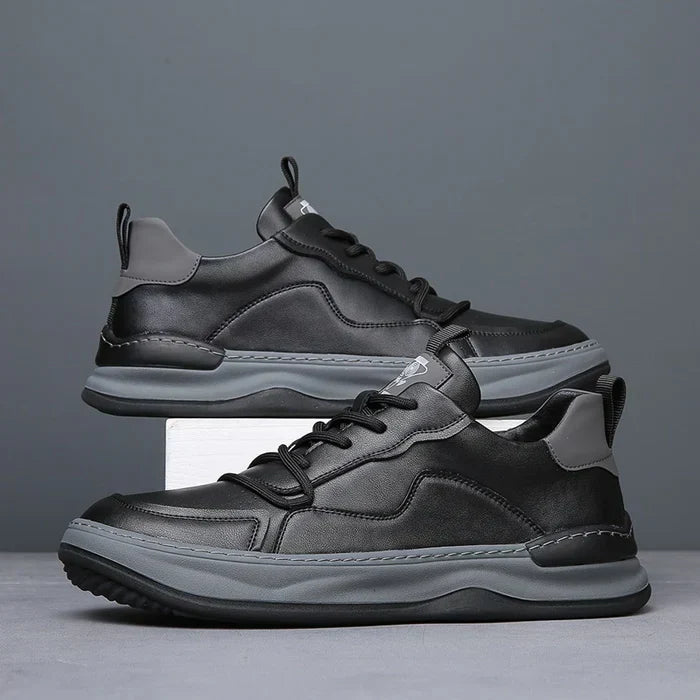 Groene premium herensneakers, een close-up van de zool met het profiel, voor optimale grip en stabiliteit op diverse ondergronden.