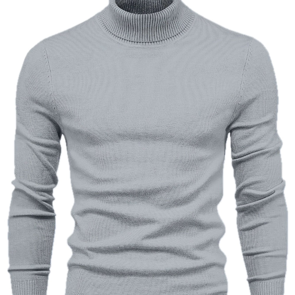 Detailopname van de hoge halslijn van de grijze heren sweater, die de verfijnde afwerking benadrukt.