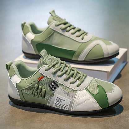 Detail van de vetersluiting en de tong van de trendy herenschoenen voor een goede pasvorm.