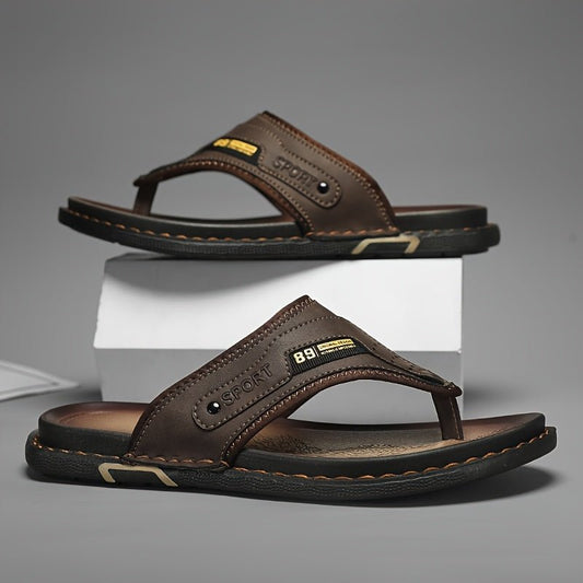 Kael herensandalen in bruin, bovenaanzicht met de antislipzool duidelijk zichtbaar, comfortabel en praktisch.