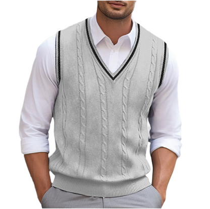 Zijaanzicht van het mouwloze vest in lichtgrijs, tonend de comfortabele pasvorm van het Nils vest.